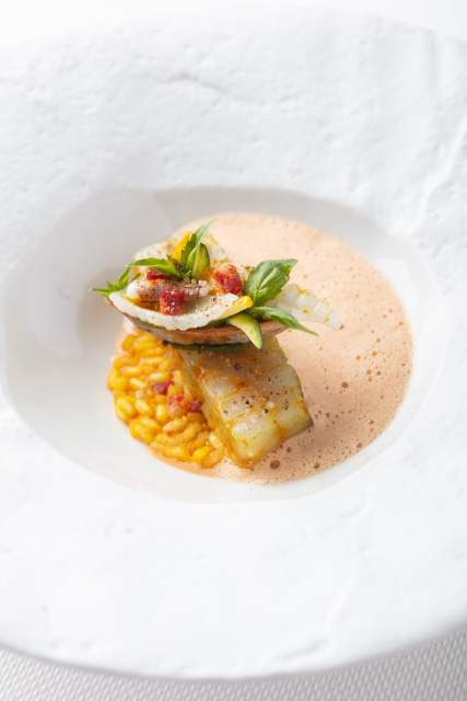 Restaurant 2 étoiles Michelin Noirmont, Suisse · Maison Wenger 