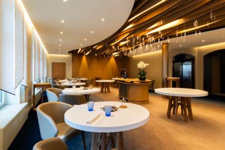 Restaurant 2 étoiles Michelin Noirmont, Suisse · Maison Wenger 