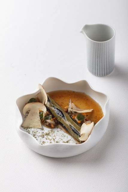 Restaurant 2 étoiles Michelin Noirmont, Suisse · Maison Wenger 