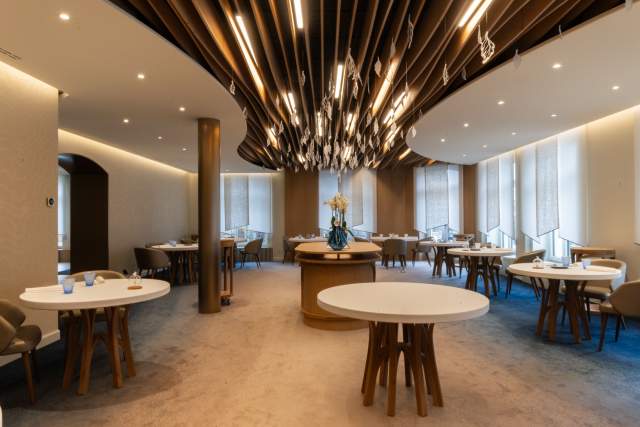 Restaurant 2 étoiles Michelin Noirmont, Suisse · Maison Wenger 