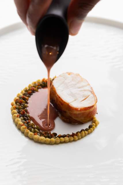 Restaurant 2 étoiles Michelin Noirmont, Suisse · Maison Wenger 