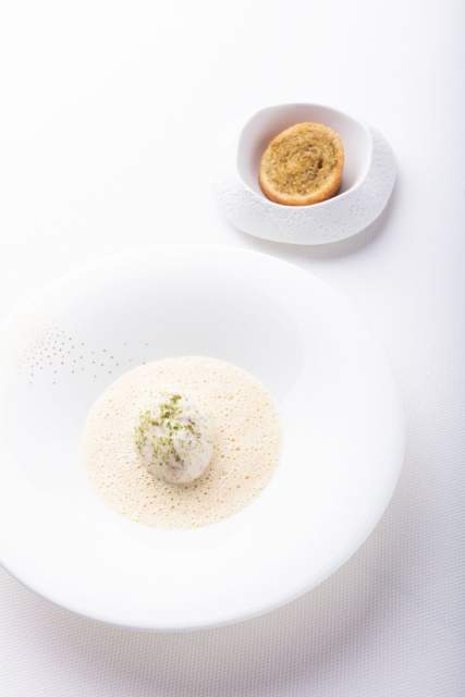 Restaurant 2 étoiles Michelin Noirmont, Suisse · Maison Wenger 