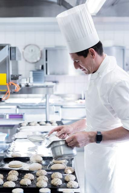 Restaurant 2 étoiles Michelin Noirmont, Suisse · Maison Wenger 