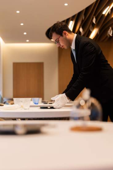 Restaurant 2 étoiles Michelin Noirmont, Suisse · Maison Wenger 